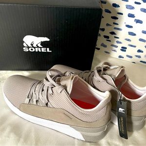 NWT Sorel Out 'N About Waterproof Sneakers